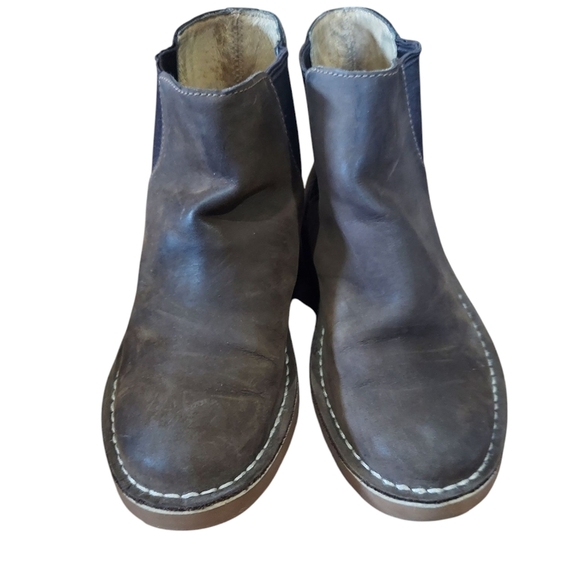 L.L. Bean Womens Stonington Leather Chelsea Boot - Picture 3 of 9